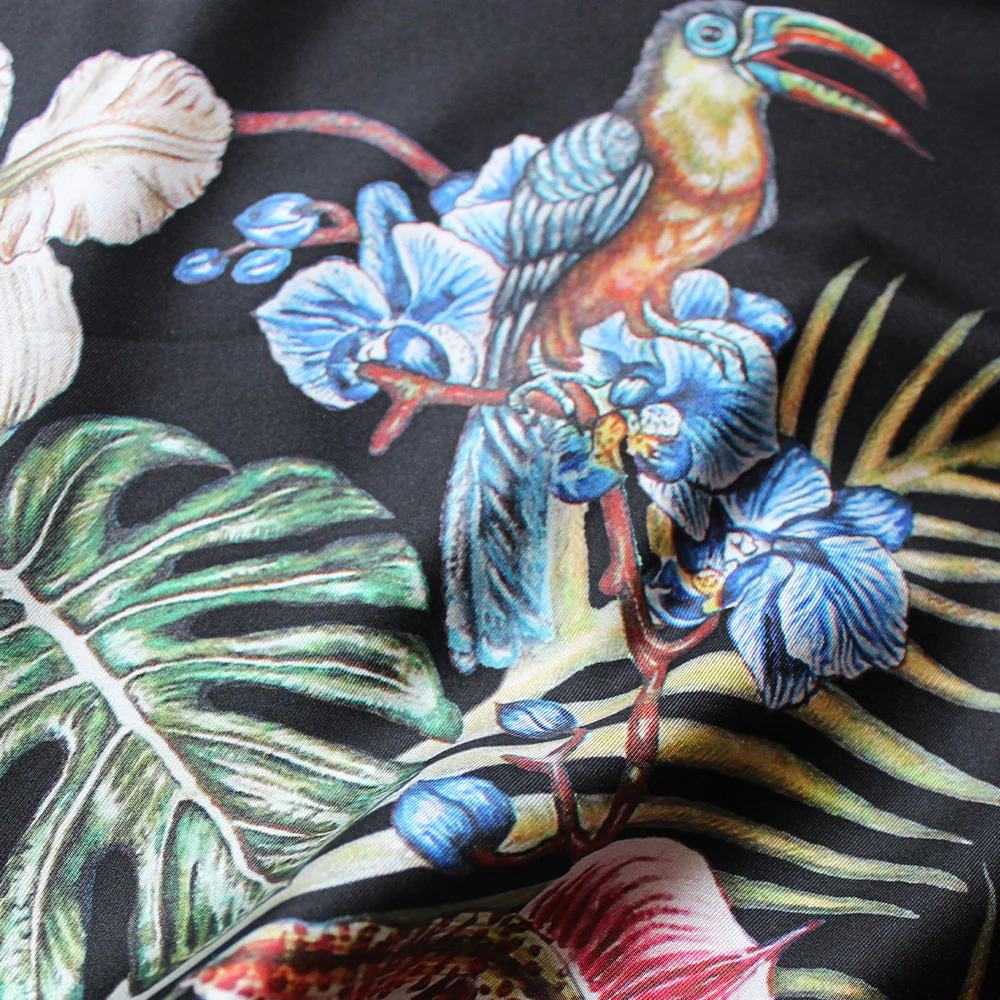 Foulard Lalique by Ginny Litscher, Black Jungle design - Image 2