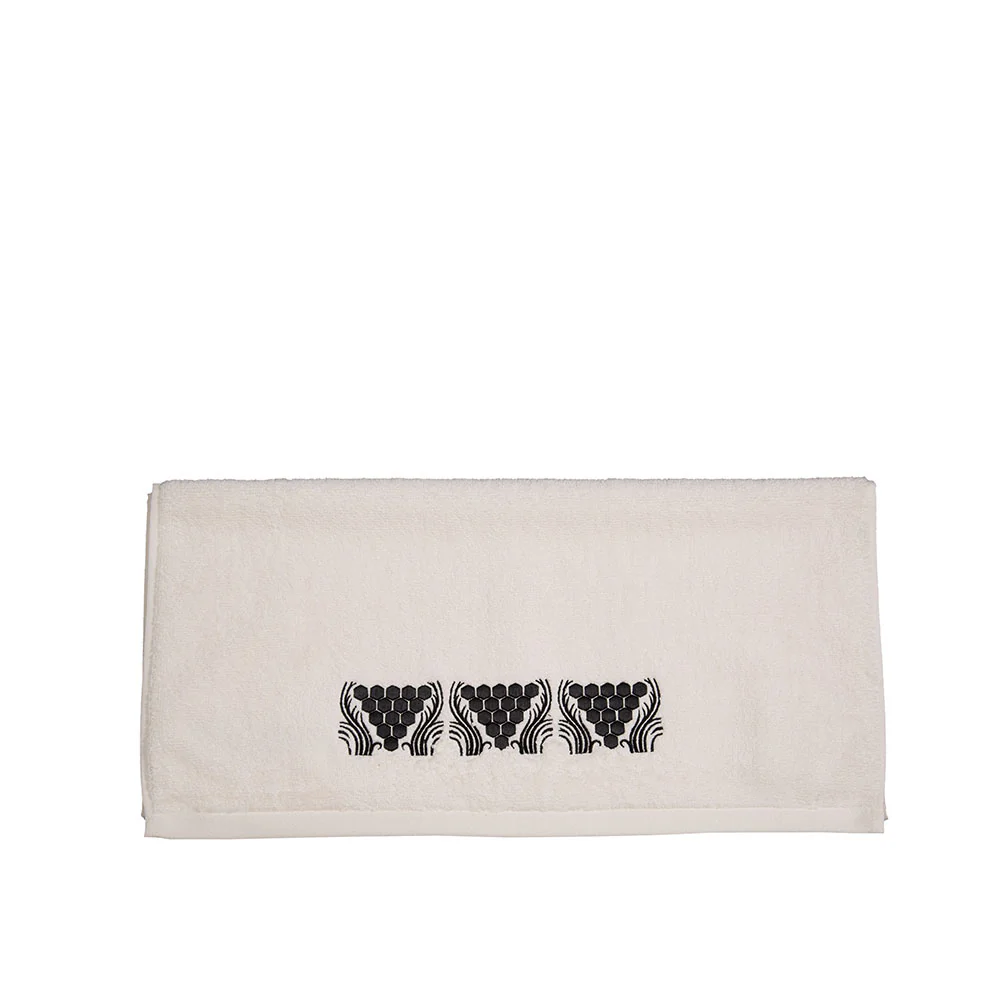 Raisins embroidered hands towel - Image 3
